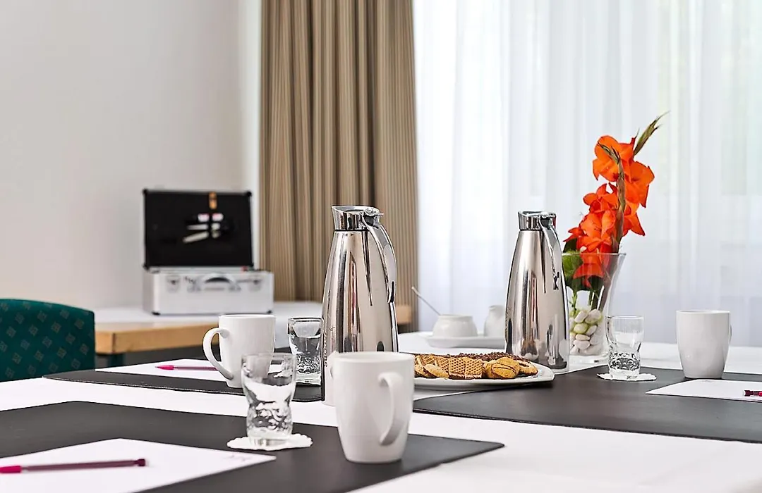 Wyndham Hannover Atrium-1