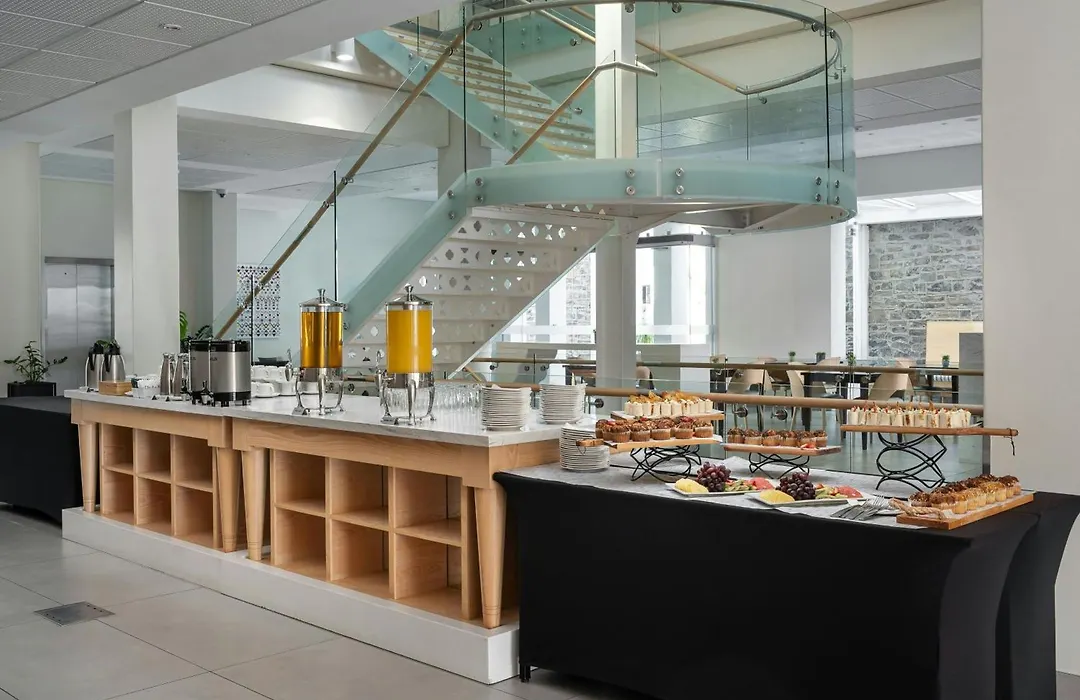 Protea Hotel By Marriott Cape Town Waterfront Breakwater Lodge-1