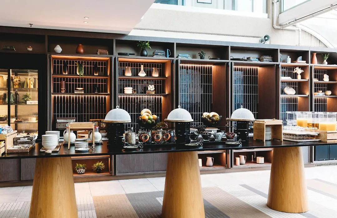 Rydges Canberra-1