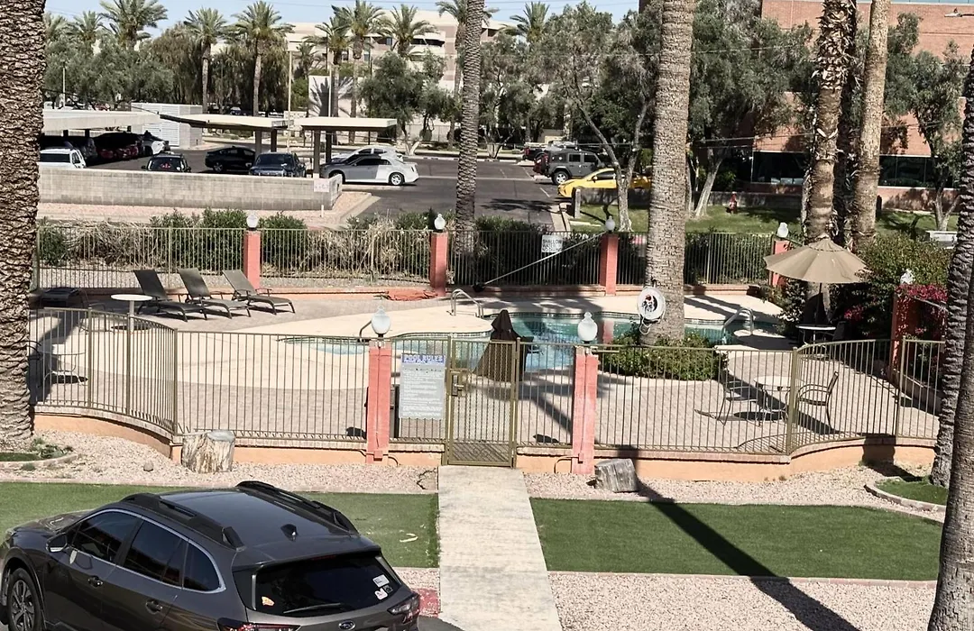 Howard Johnson By Wyndham Phoenix Airport/Downtown Area-1
