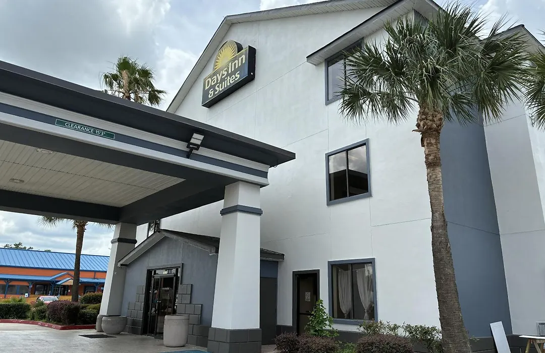 Days Inn & Suites By Wyndham Houston North/Aldine-1
