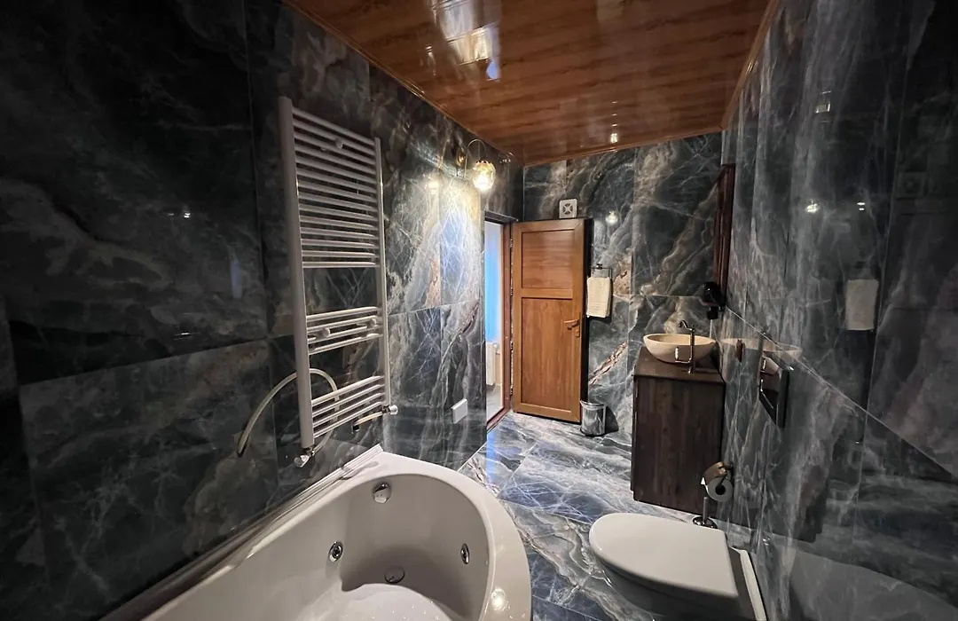 Falcon Cave Suites-1