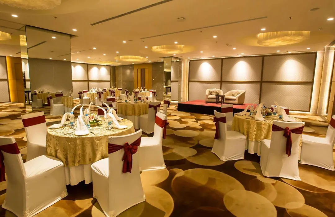 Novotel Kolkata Hotel And Residences-1