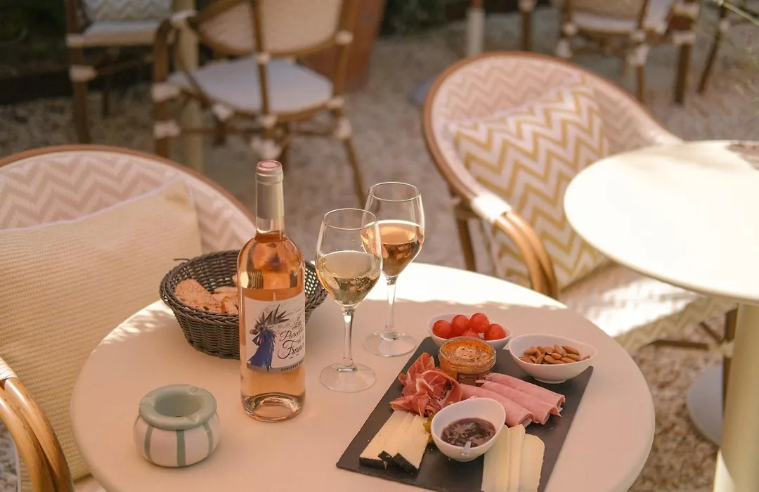 Boutique Hotel Le Clos Huguerie - Bordeaux Centre-1