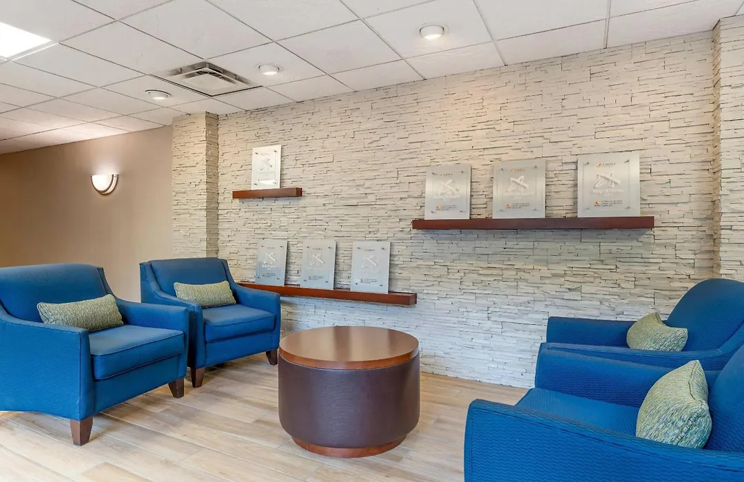Comfort Inn & Suites Lavale - Cumberland-1