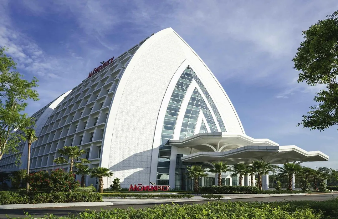 Movenpick Hotel & Convention Centre Klia-1