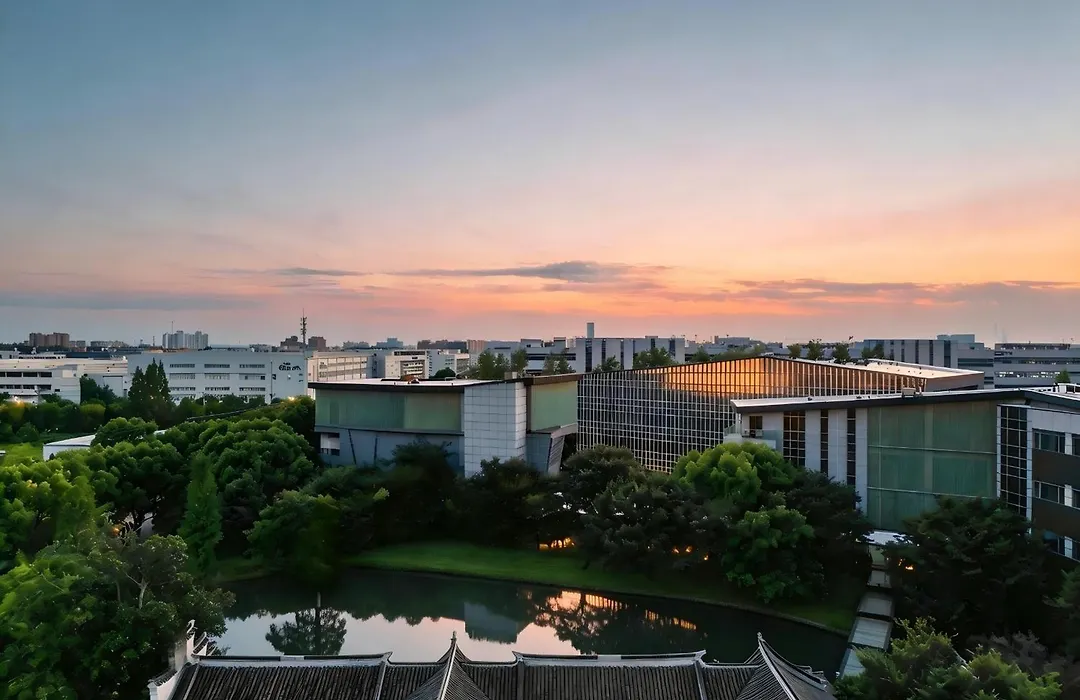 Shanghai International Tourist Resort Fuyi Hotel-1