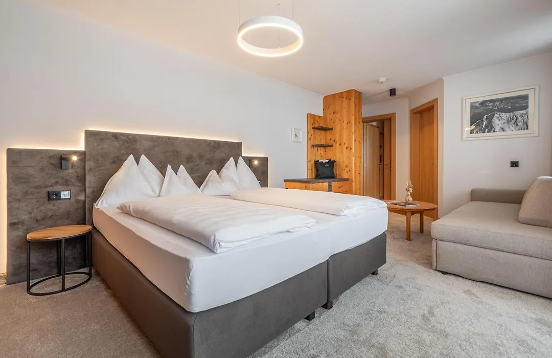Hotel Olympia-1