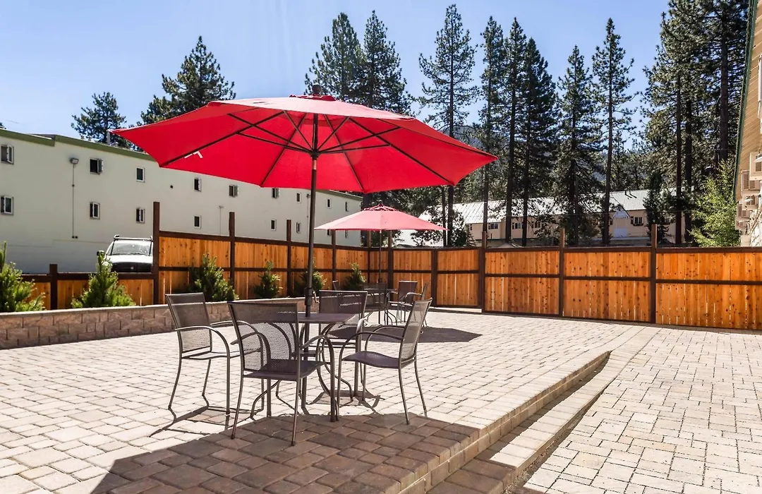 Econo Lodge Inn & Suites Heavenly Village Area-1