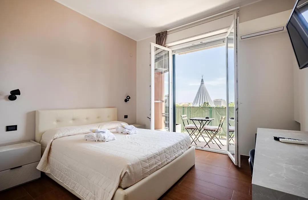 Panoramic Rooms-1