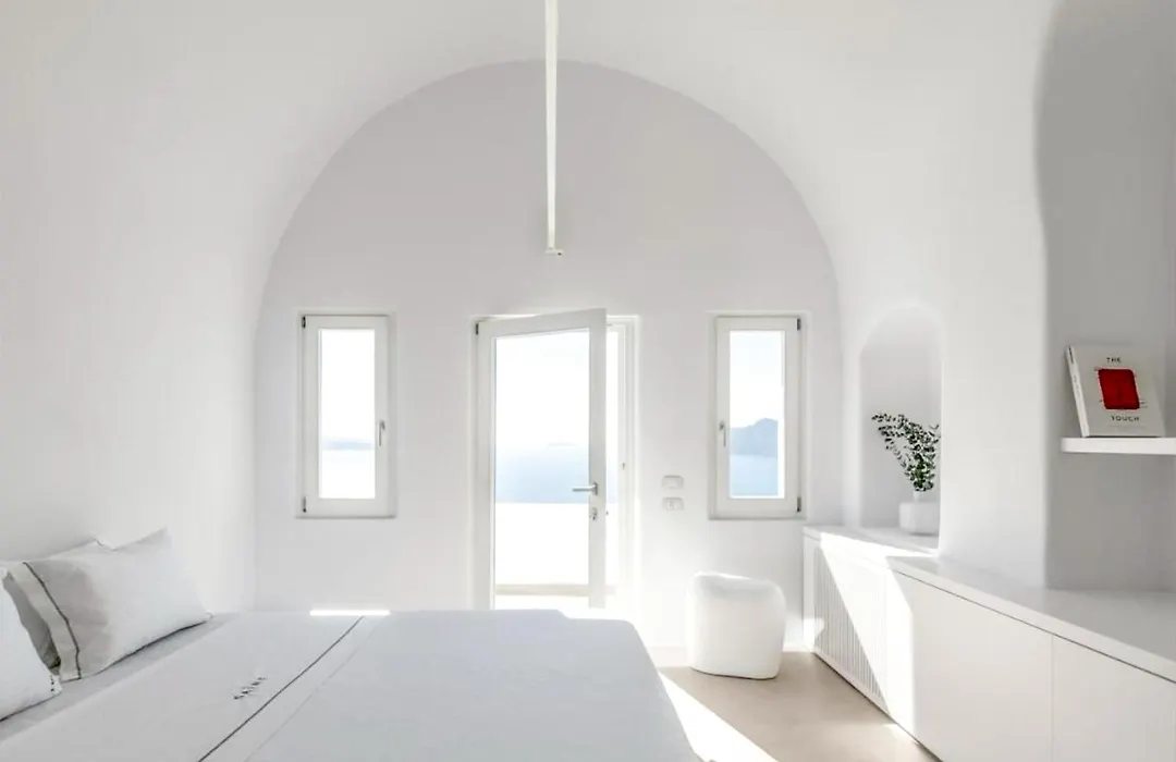 Saint Santorini-1