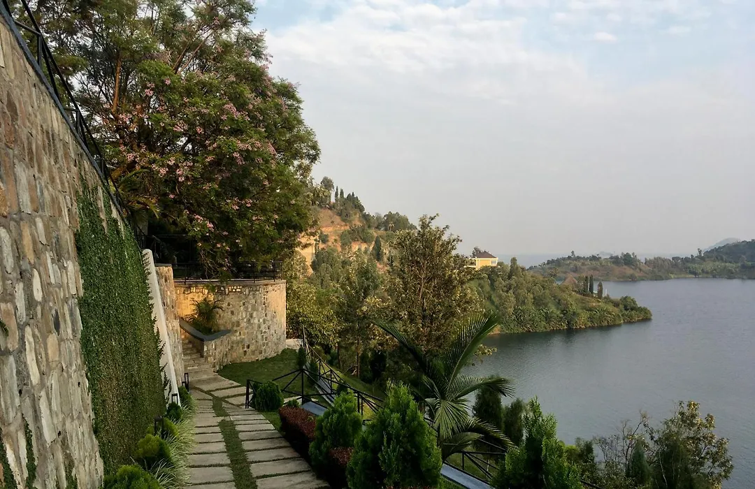 Lux* Lake Kivu-1