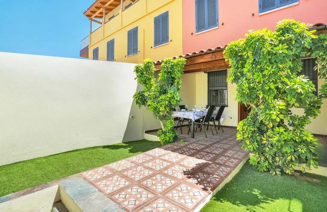 El Castillo - Near Golf & Beaches In South Tenerife-1