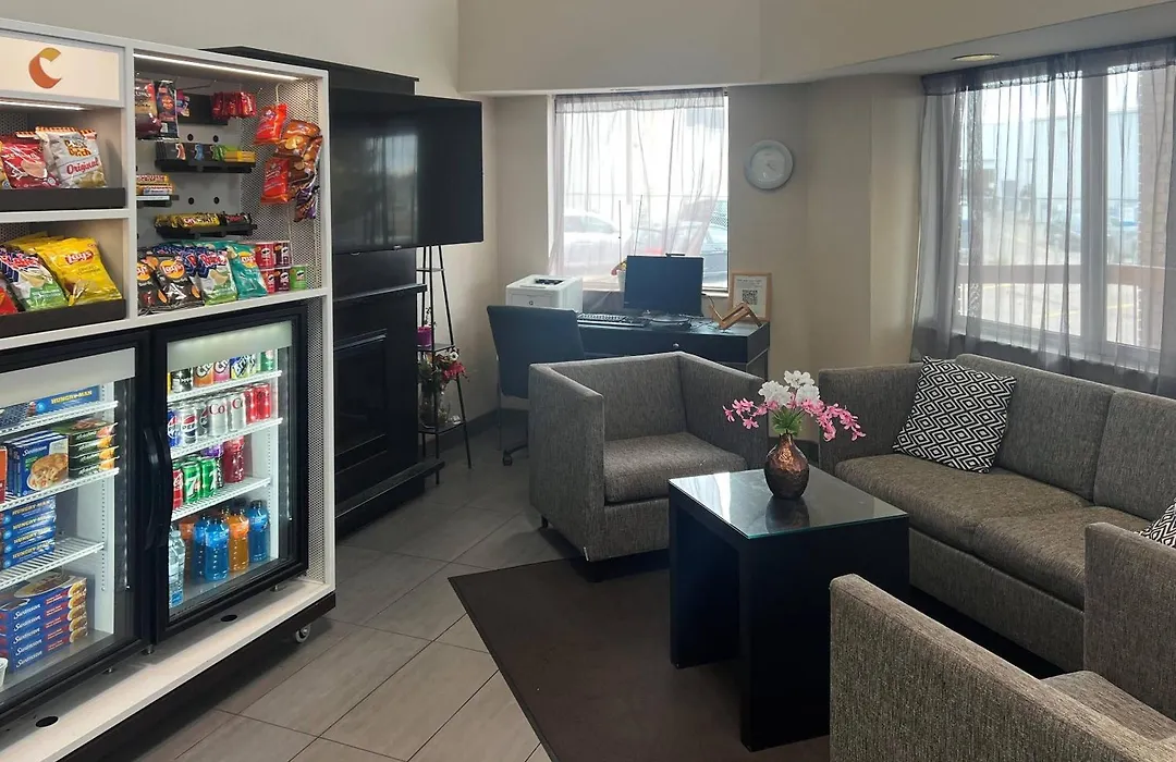 Comfort Inn Saskatoon Centre-1
