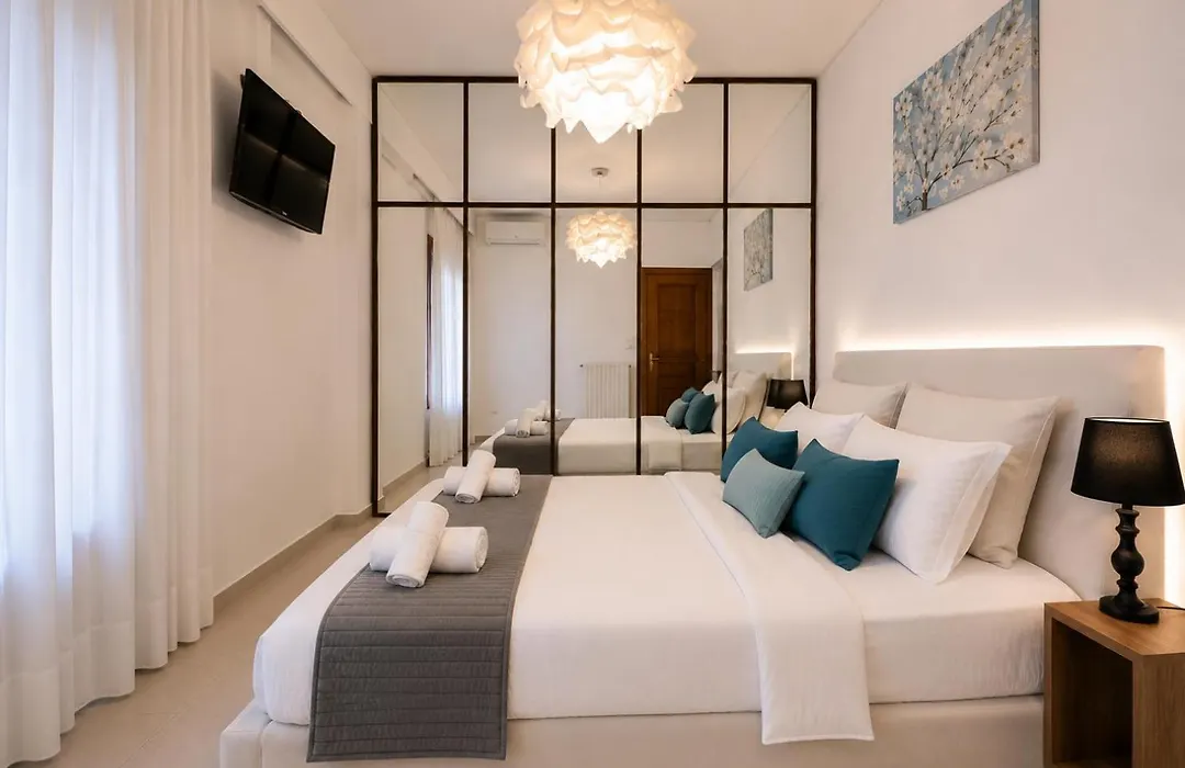 95Sqm - 10Min Center - 2 Bedrooms -2Airco - Gas Heating - 3 Smarttvs -Netflix - Optical Fiber - 2Nd Floor-1