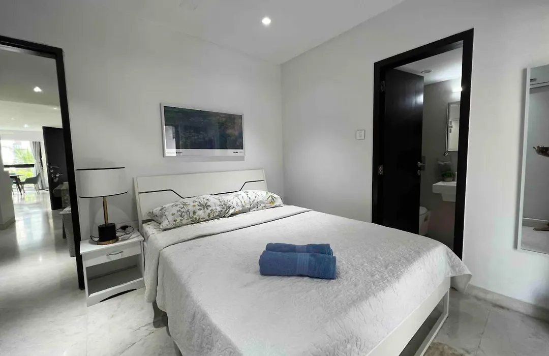 Connekthomes -Modern 3Bed3Bath In Prime Bandra Neighborhood-1