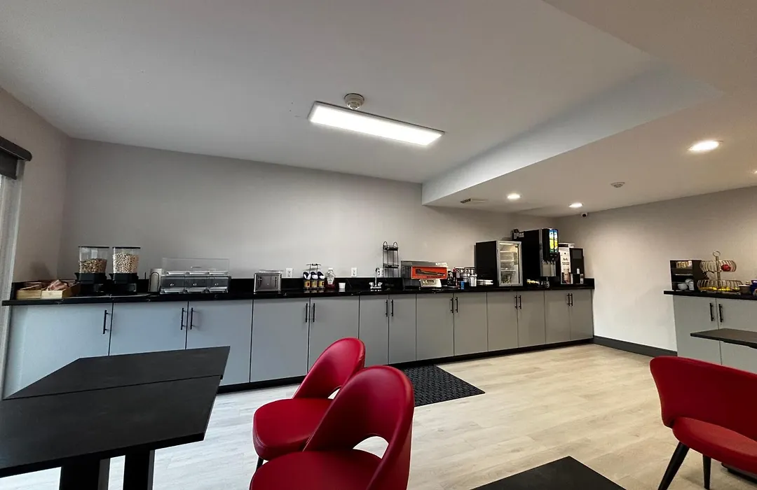 Ramada By Wyndham Kingston-1