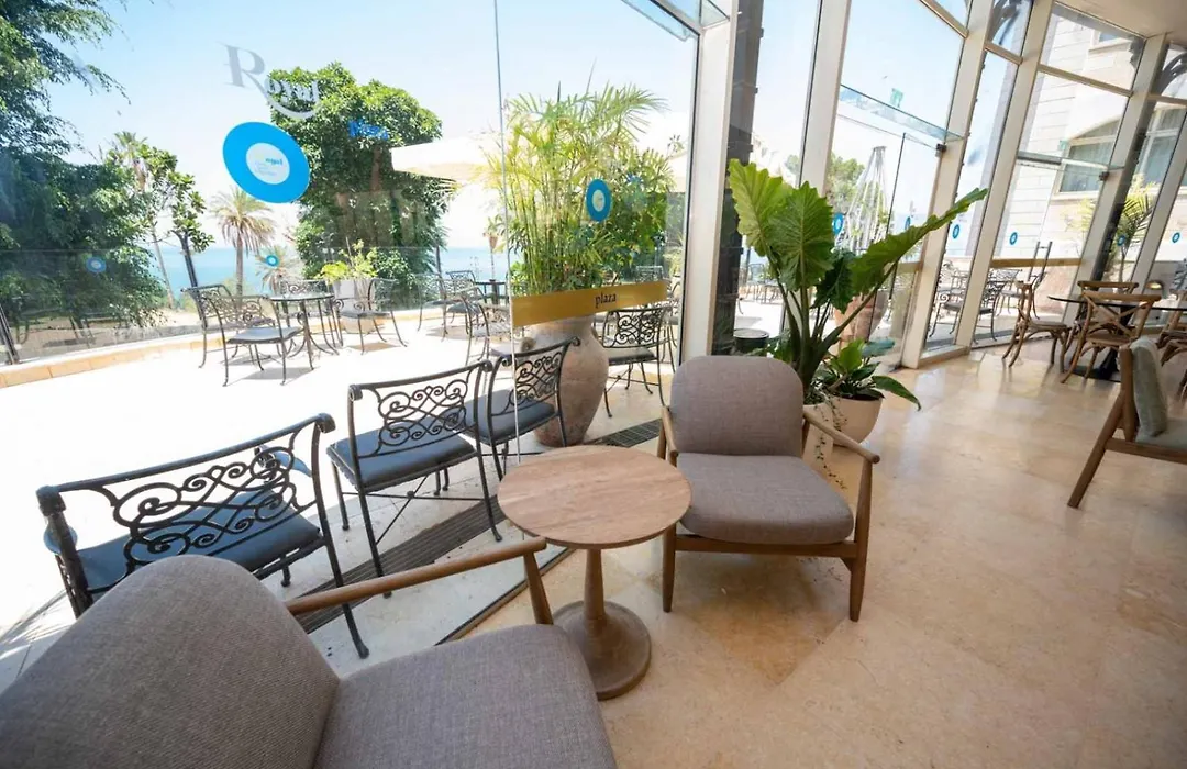 Royal Plaza Hotel-1