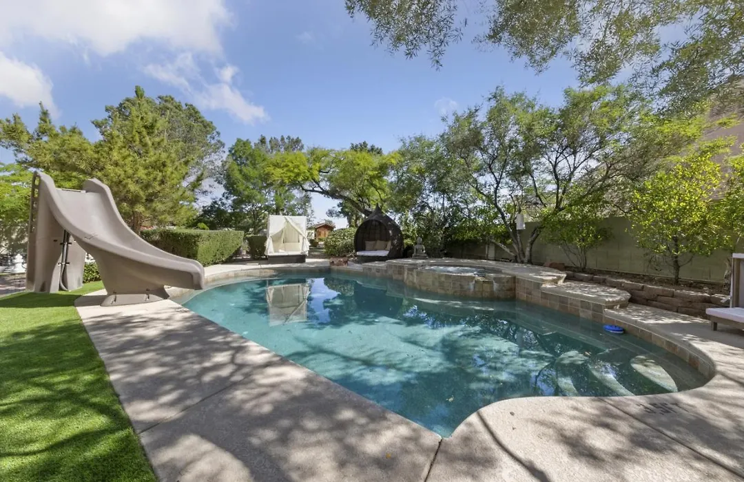 Summerlin Private Buddha Estate Resort - Pool, Spa, Sauna, Game Room, Basket Ball, Mini Golf, Gym-1