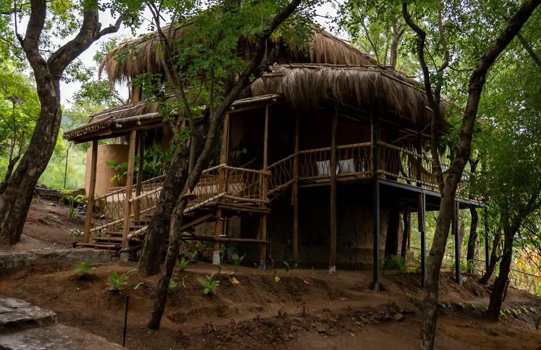 The Mudhouse Marayoor-1