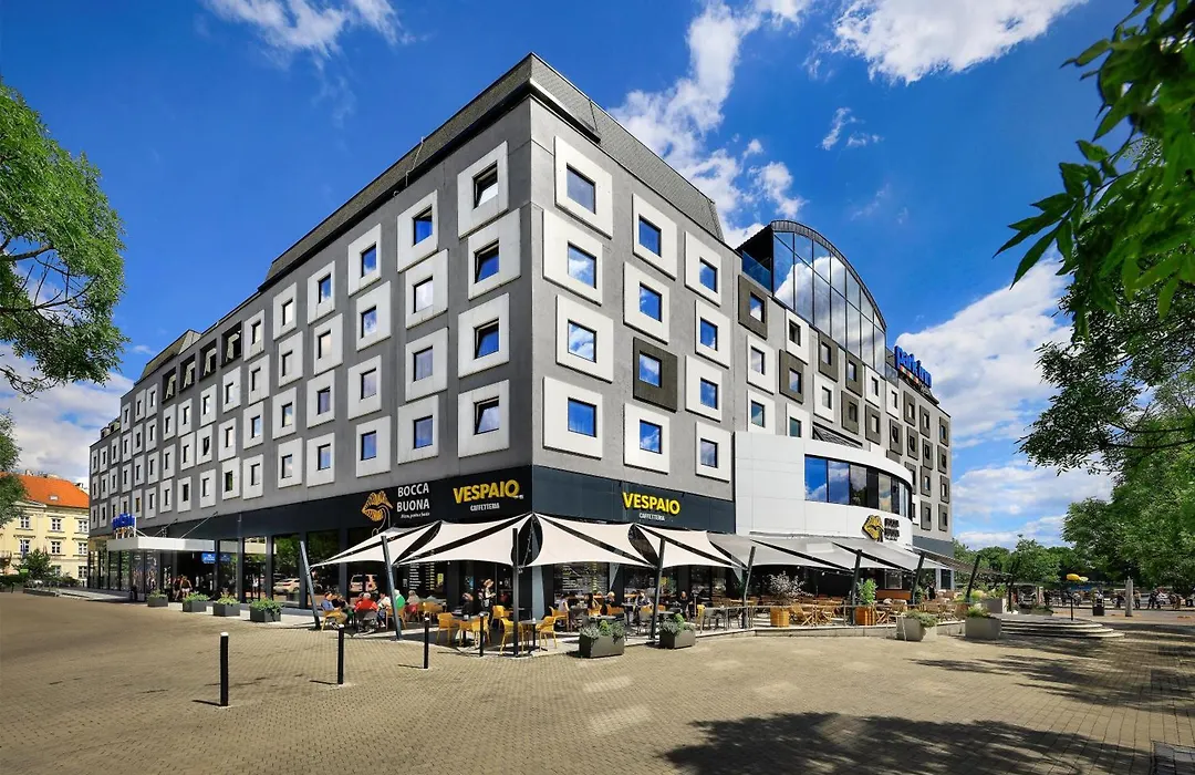 Park Inn By Radisson Danube Bratislava-1