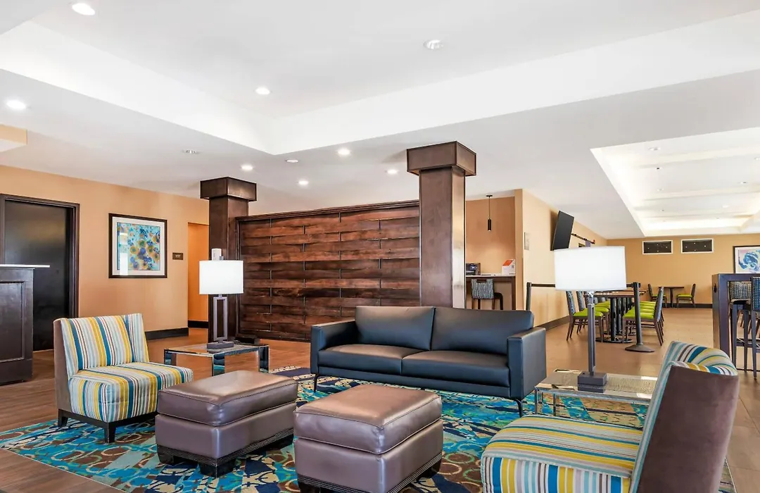 Comfort Inn & Suites Calgary Airport - North-1