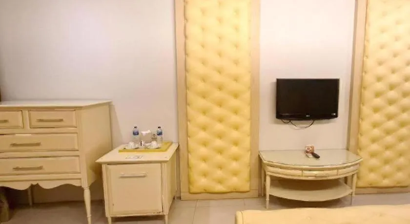 Hotel Cemerlang-1