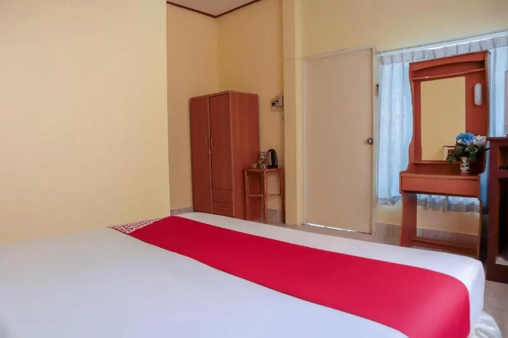 Oyo 681 Paradise Hotel-1