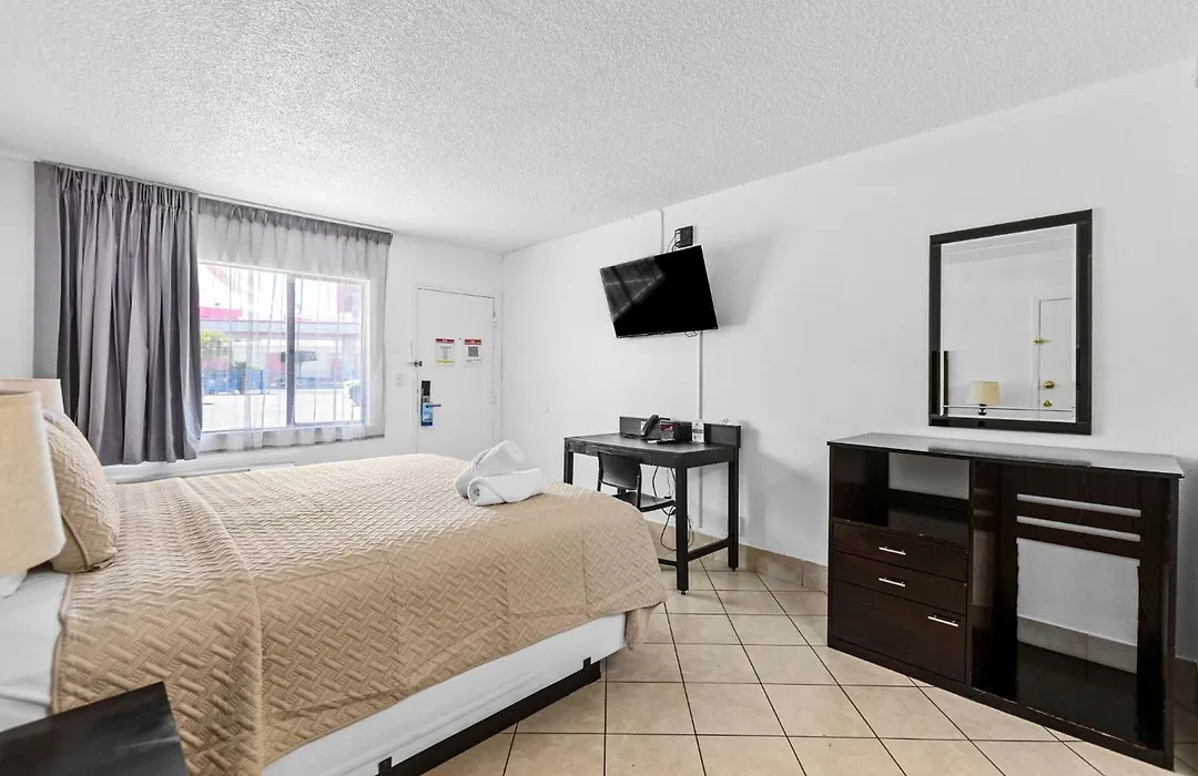 Travelsuites Hotel-1