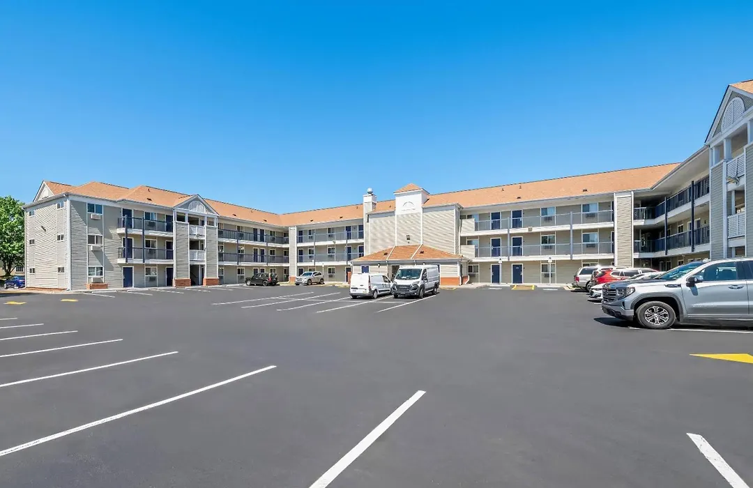 Suburban Studios Charlotte - Ballantyne-1