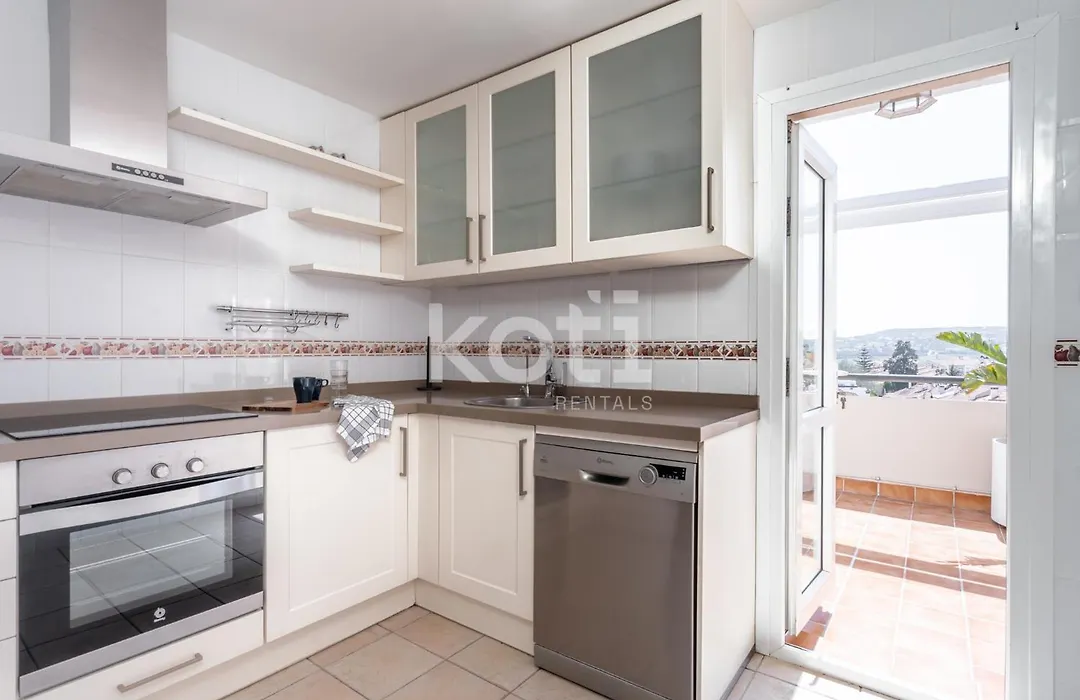 Terraza Y Piscina - Koti Rentals - Atico Margarita-1