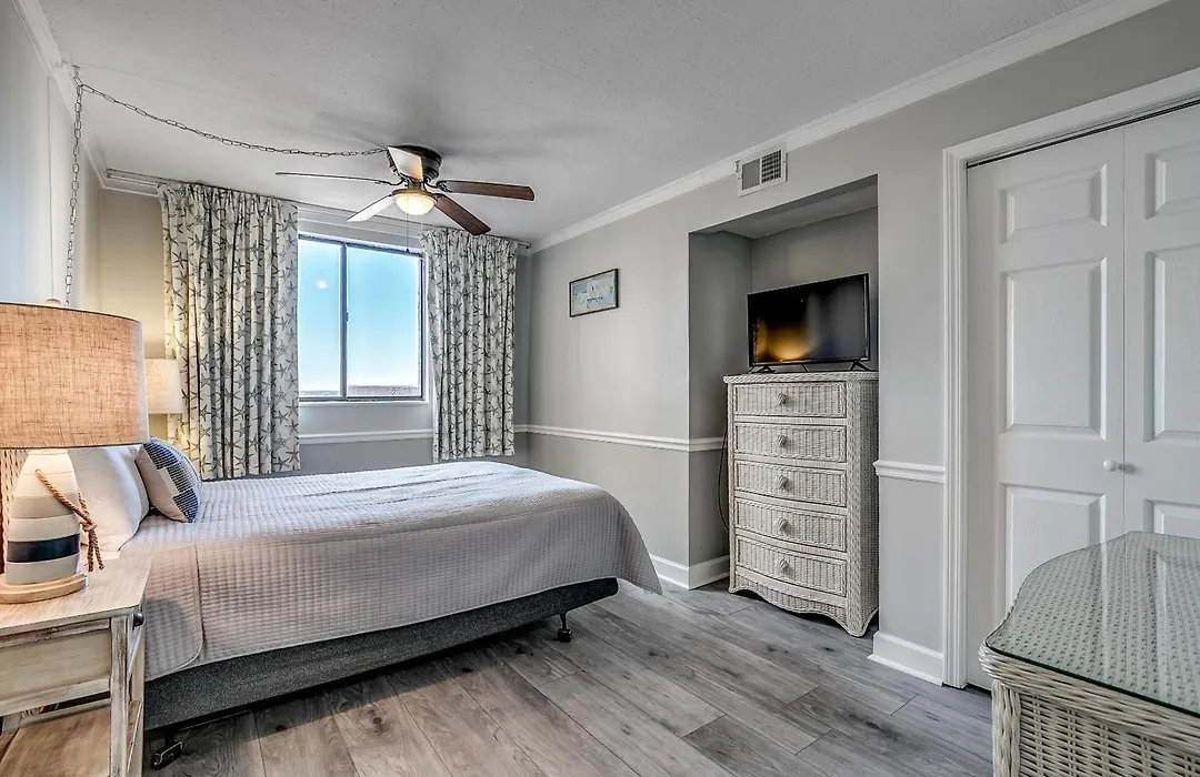 Palms Resort #1704-1