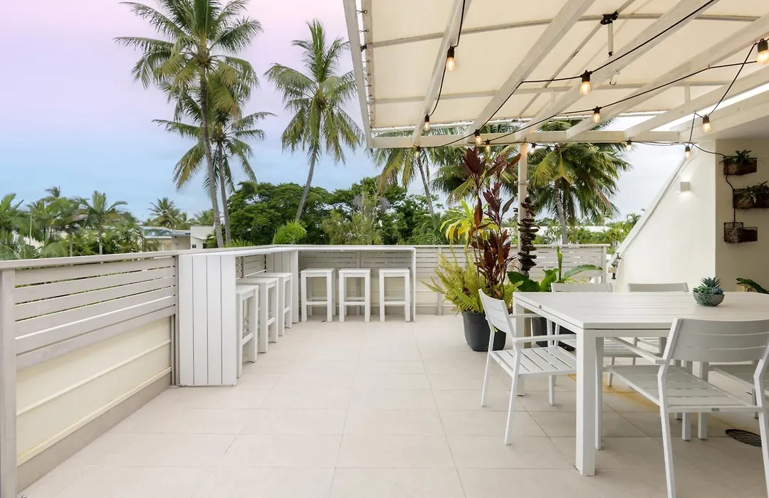 Seascape Holidays - Tropical Reef Apartments-1