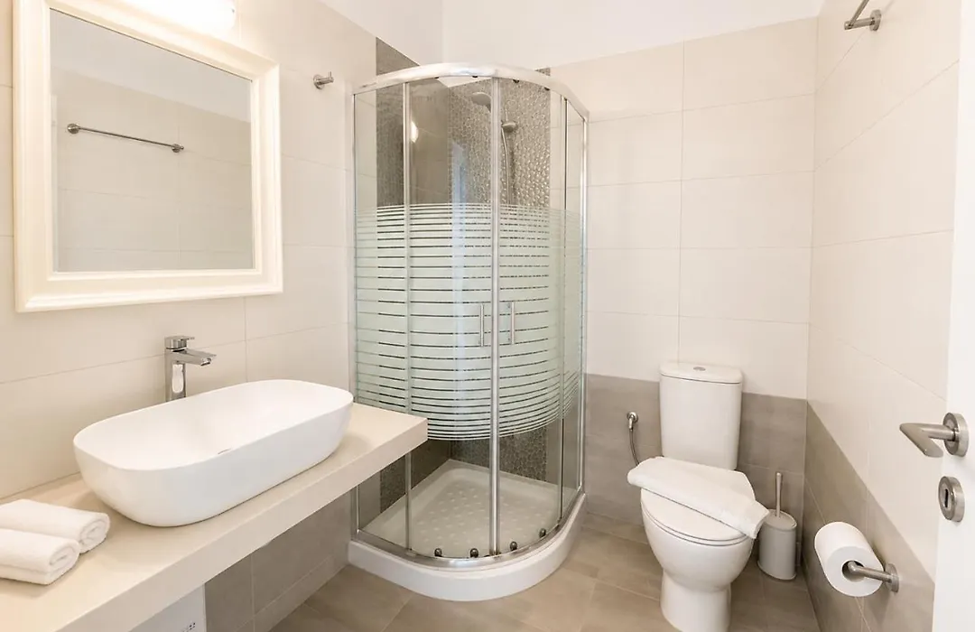 Eleftheria Hotel & Apartments-1