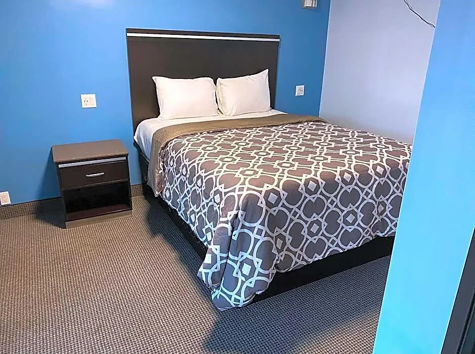 Golden West Manor Motel-1