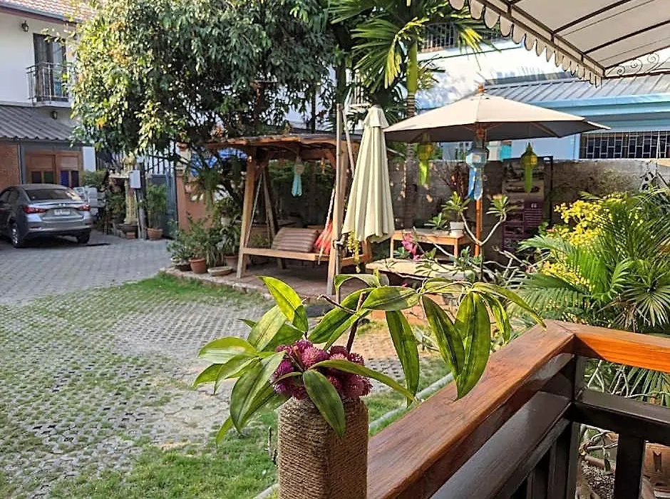 Gordnuea Boutique House-1