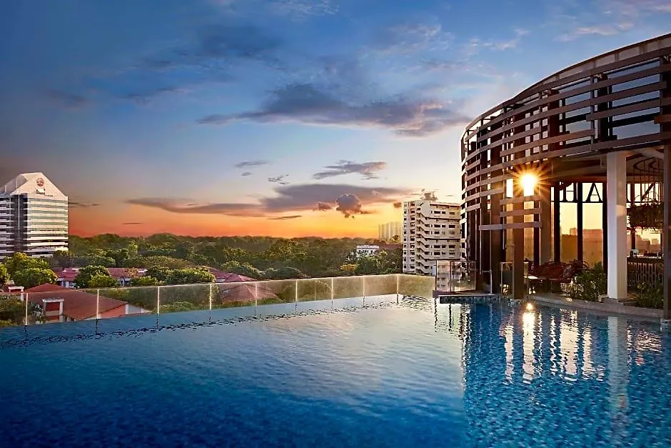 Momentus Hotel Alexandra-1