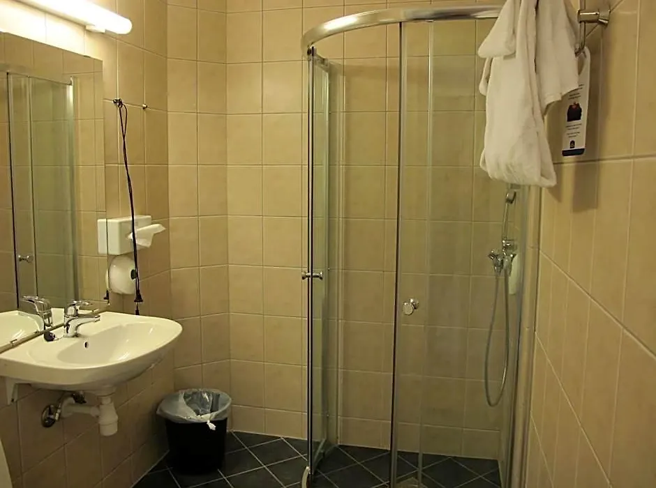 Chesterfield Hotel-1
