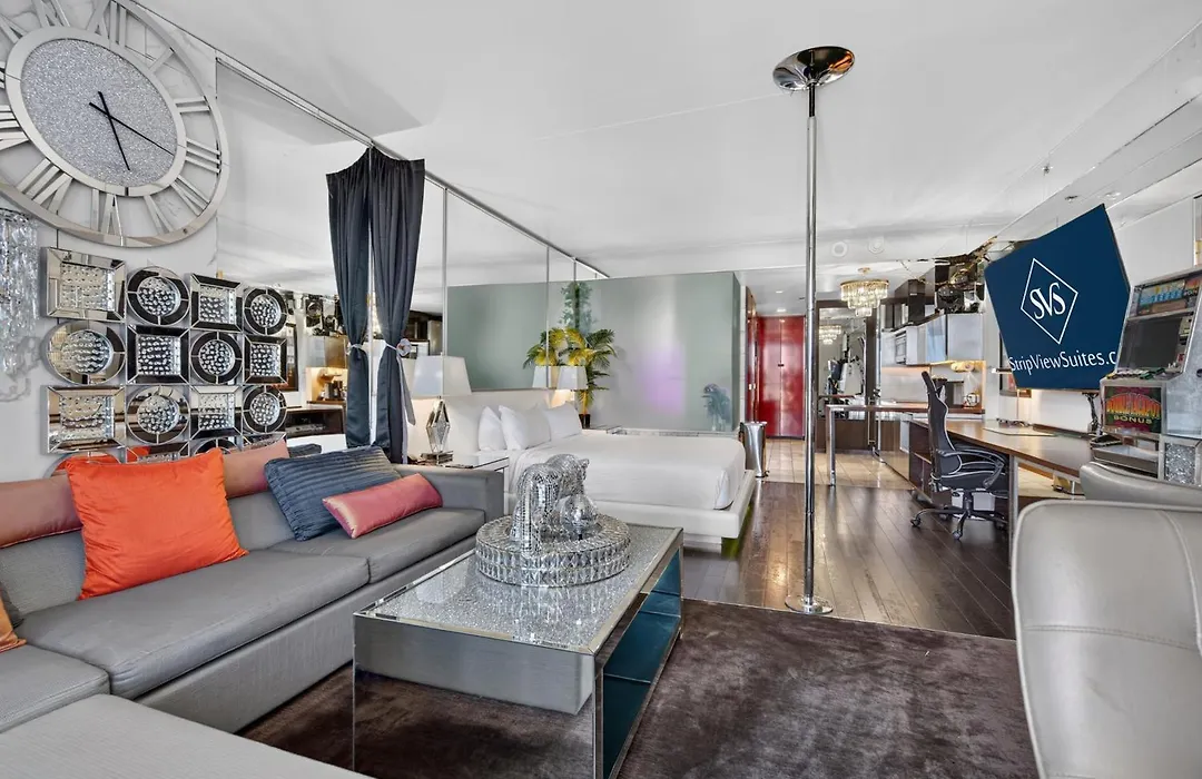 Stripviewsuites At Palms Place-1