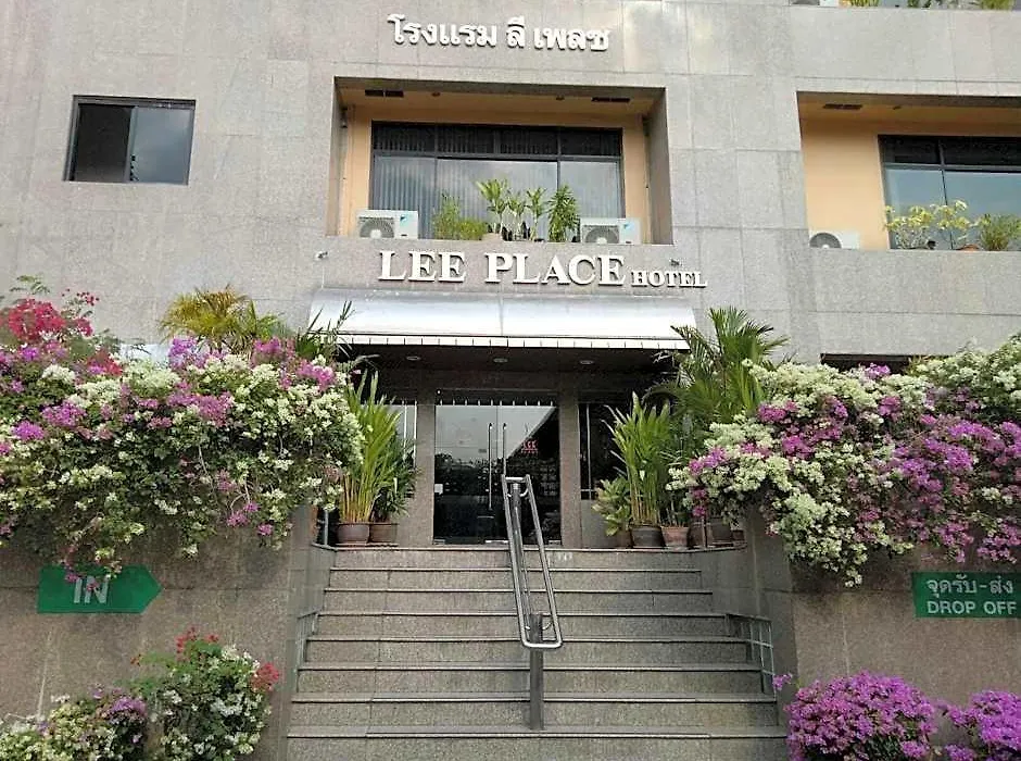 Lee Place Hotel-1