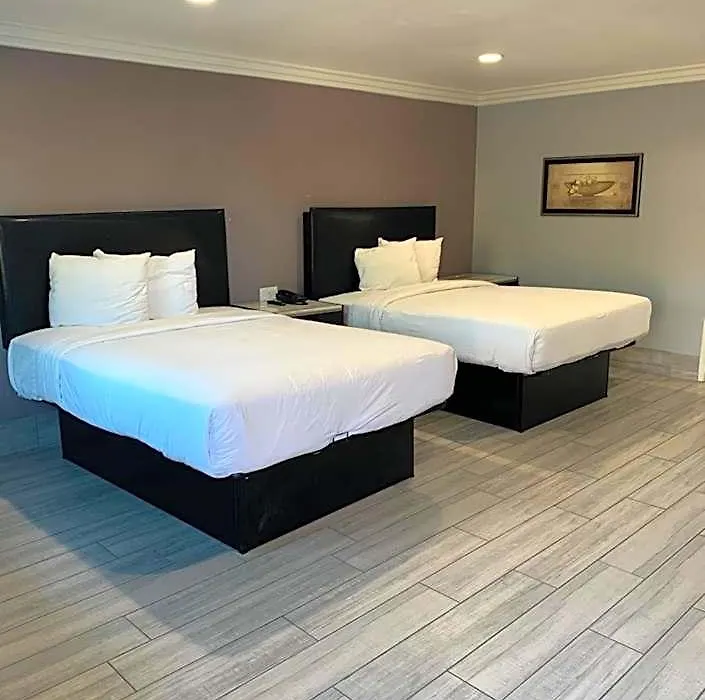 Willow Tree Inn & Suites-1