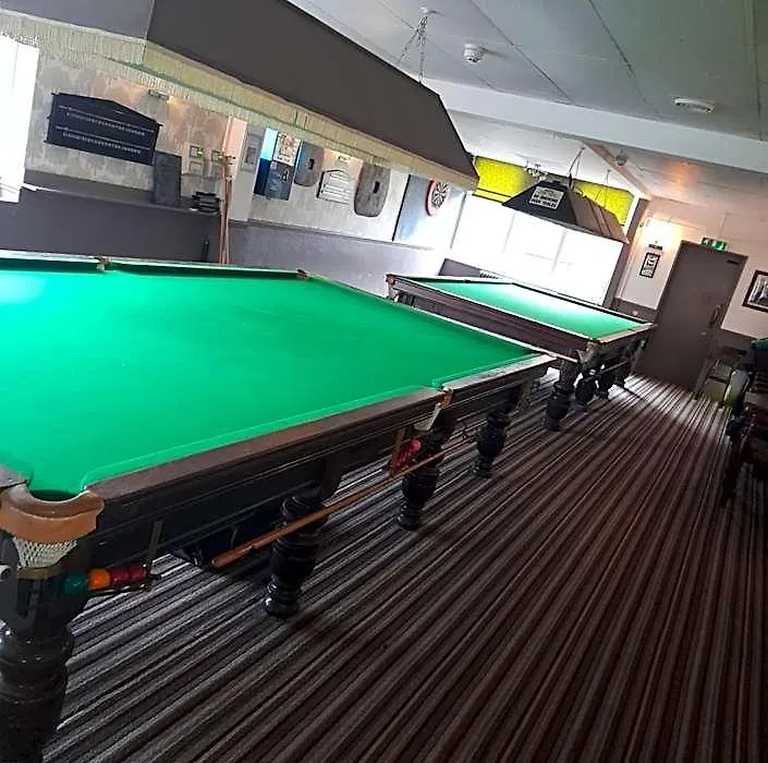 The Avenue Club And Lodge-1