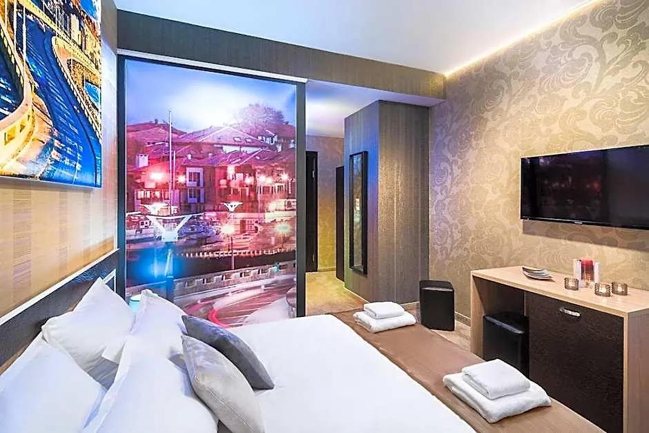 Central Point Boutique Hotel-1