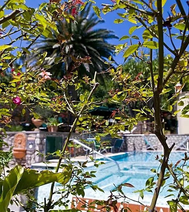 Hotel Villa Sarah-1