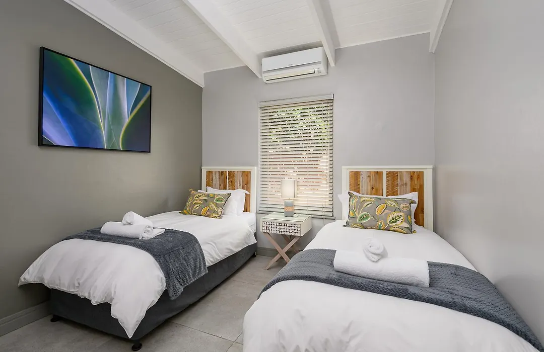 San Lameer Villa 2605 - 3 Bedroom Classic - 6 Pax - San Lameer Rental Agency-1