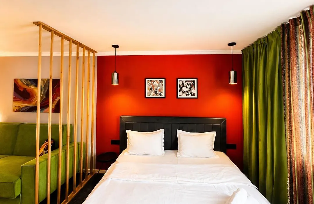 Apart-Hotel 95-1