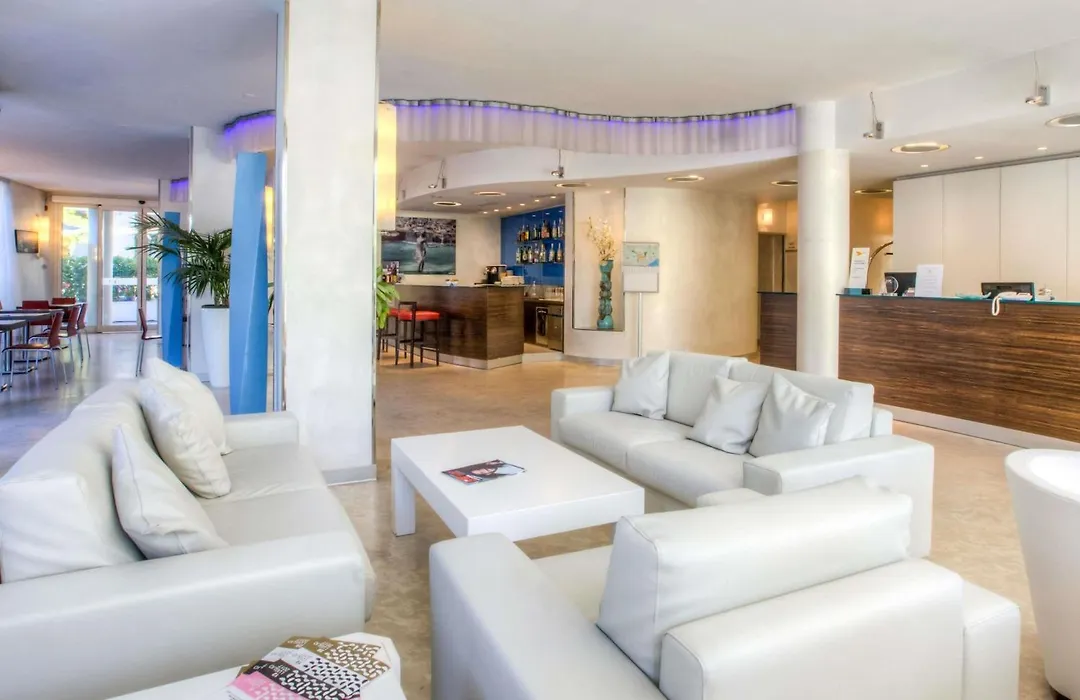 Mercure Rimini Lungomare-1