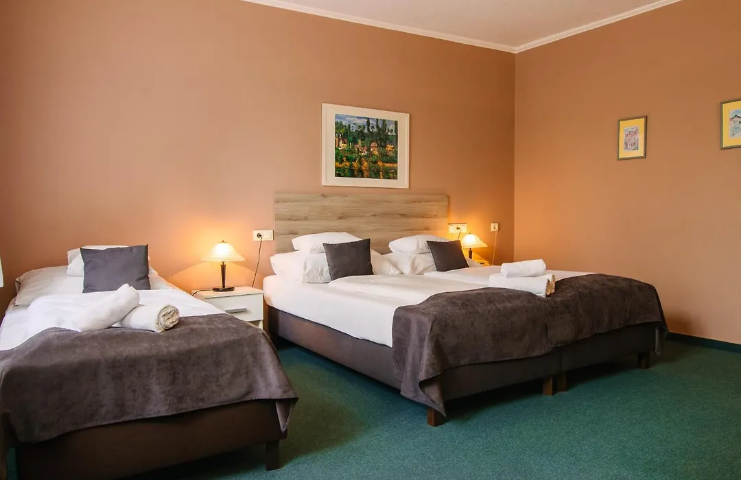 Hotel Unicornis-1