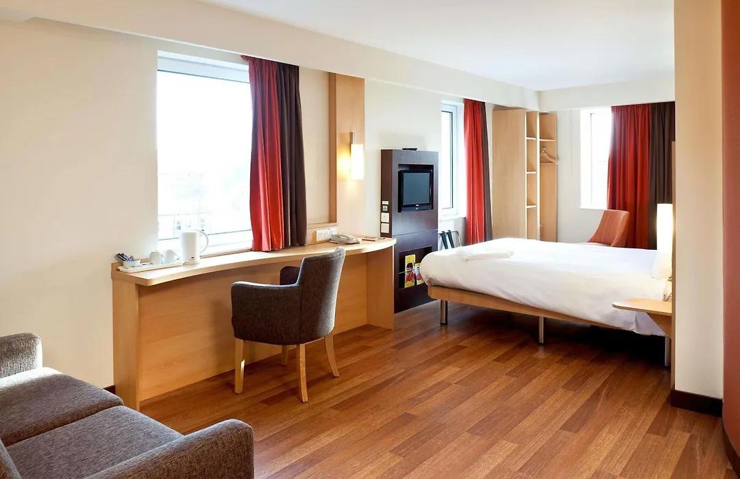 Ibis Belfast Queens Quarter-1