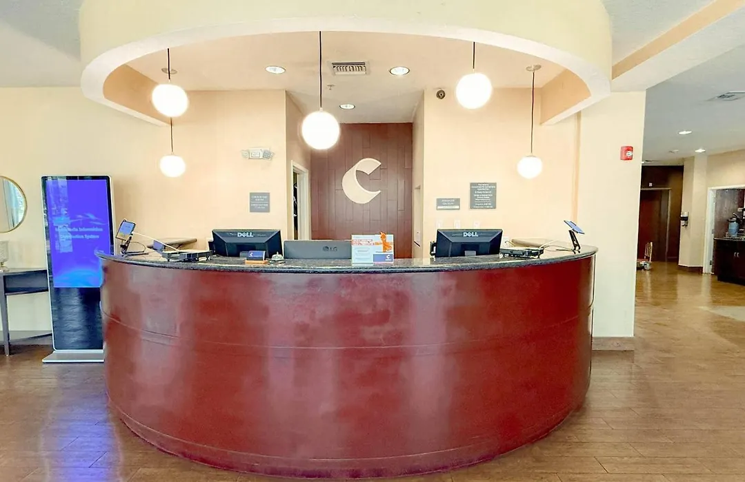 Comfort Suites Orlando International Airport-1